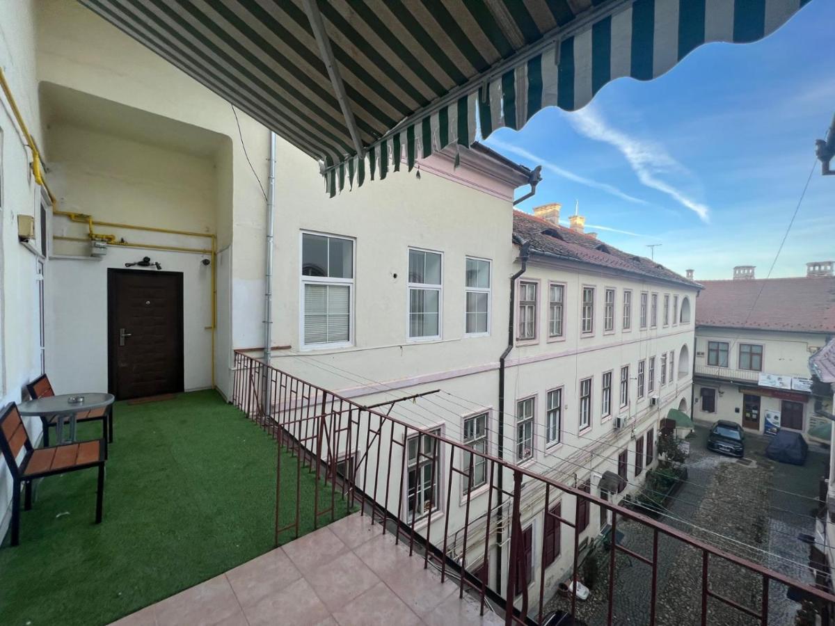 Apartament Teodora Sibiu Apartment Екстериор снимка